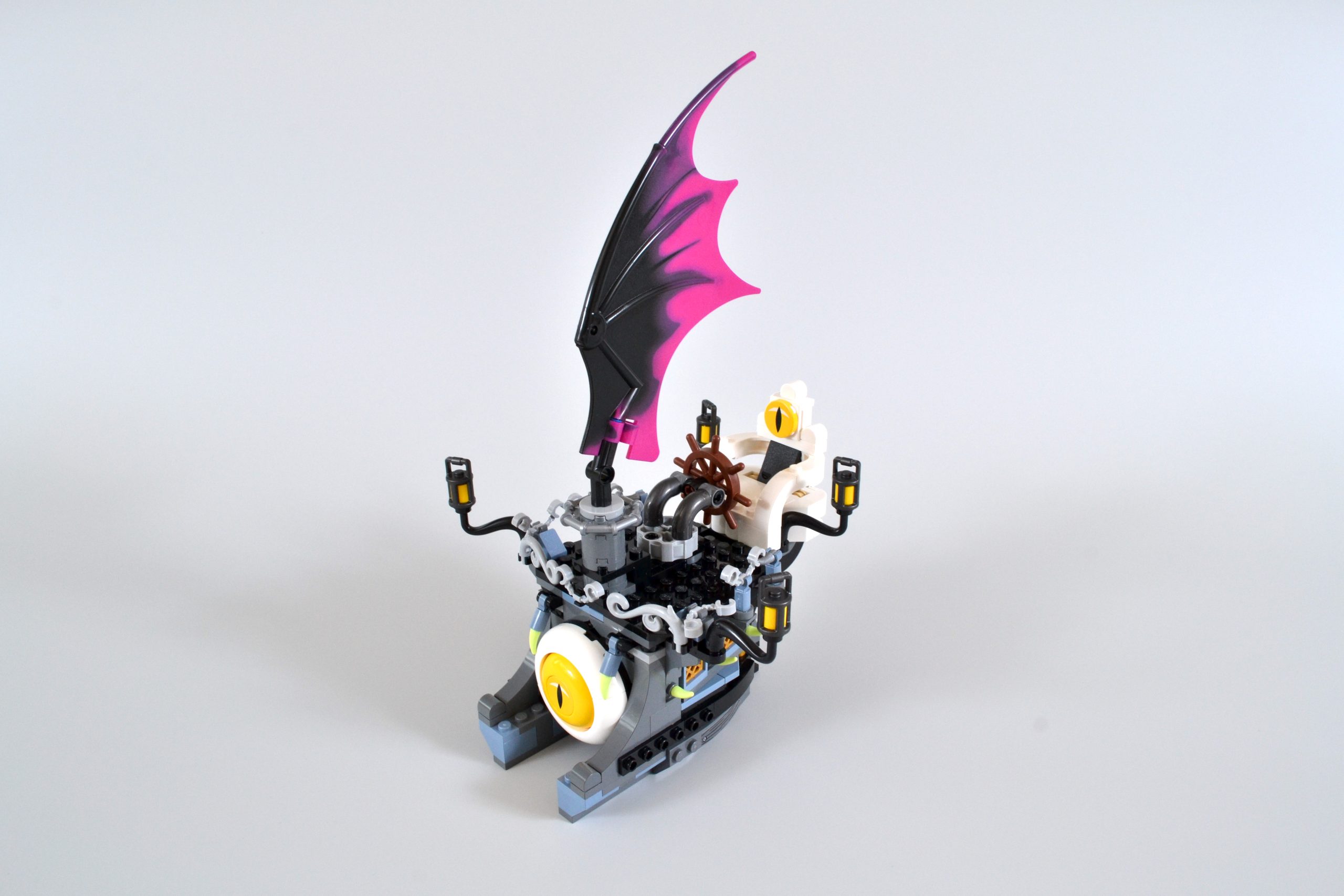LEGO DREAMZzz 71469 Nightmare Shark Ship review