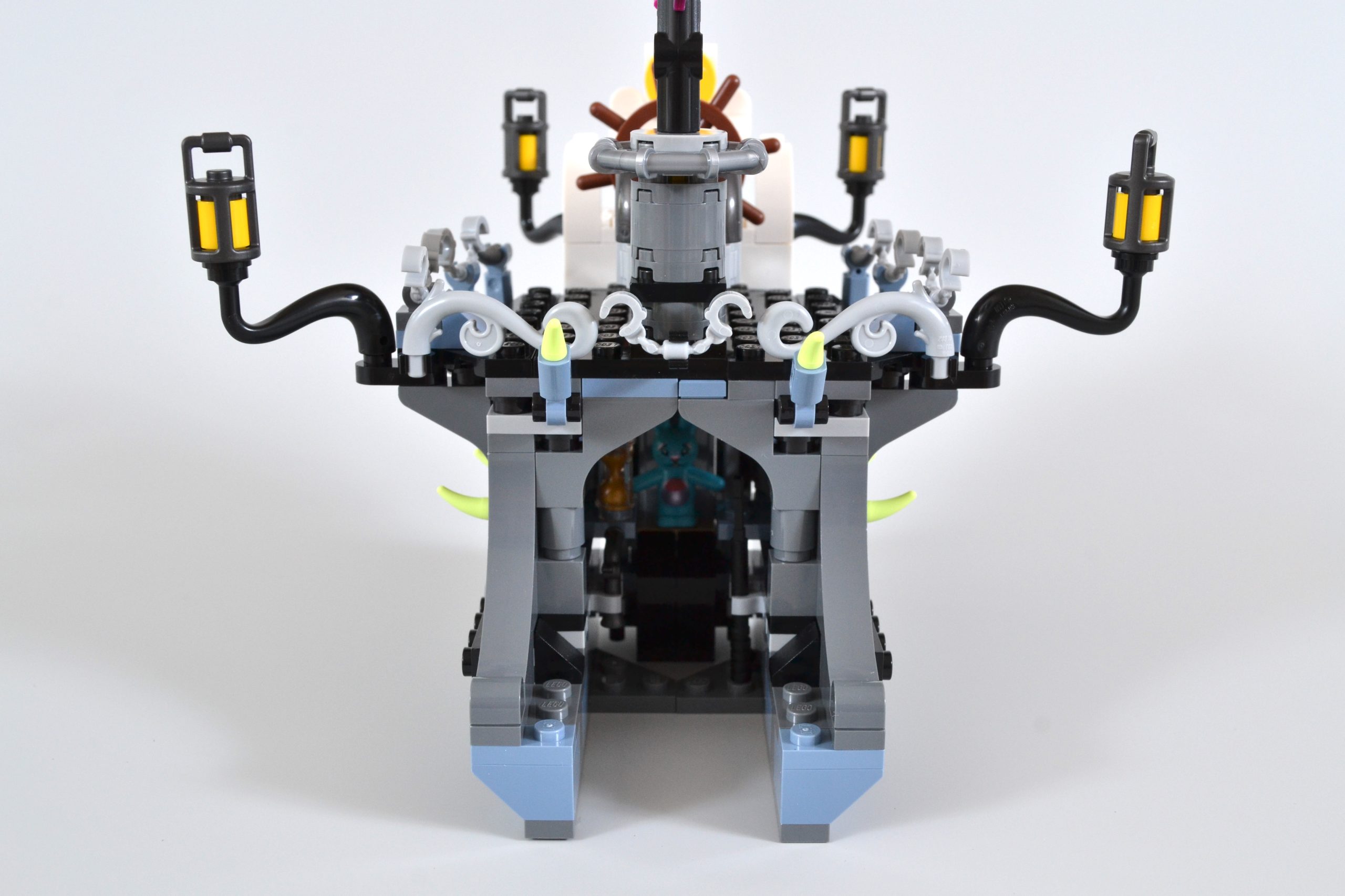 LEGO DREAMZzz 71469 Nightmare Shark Ship review