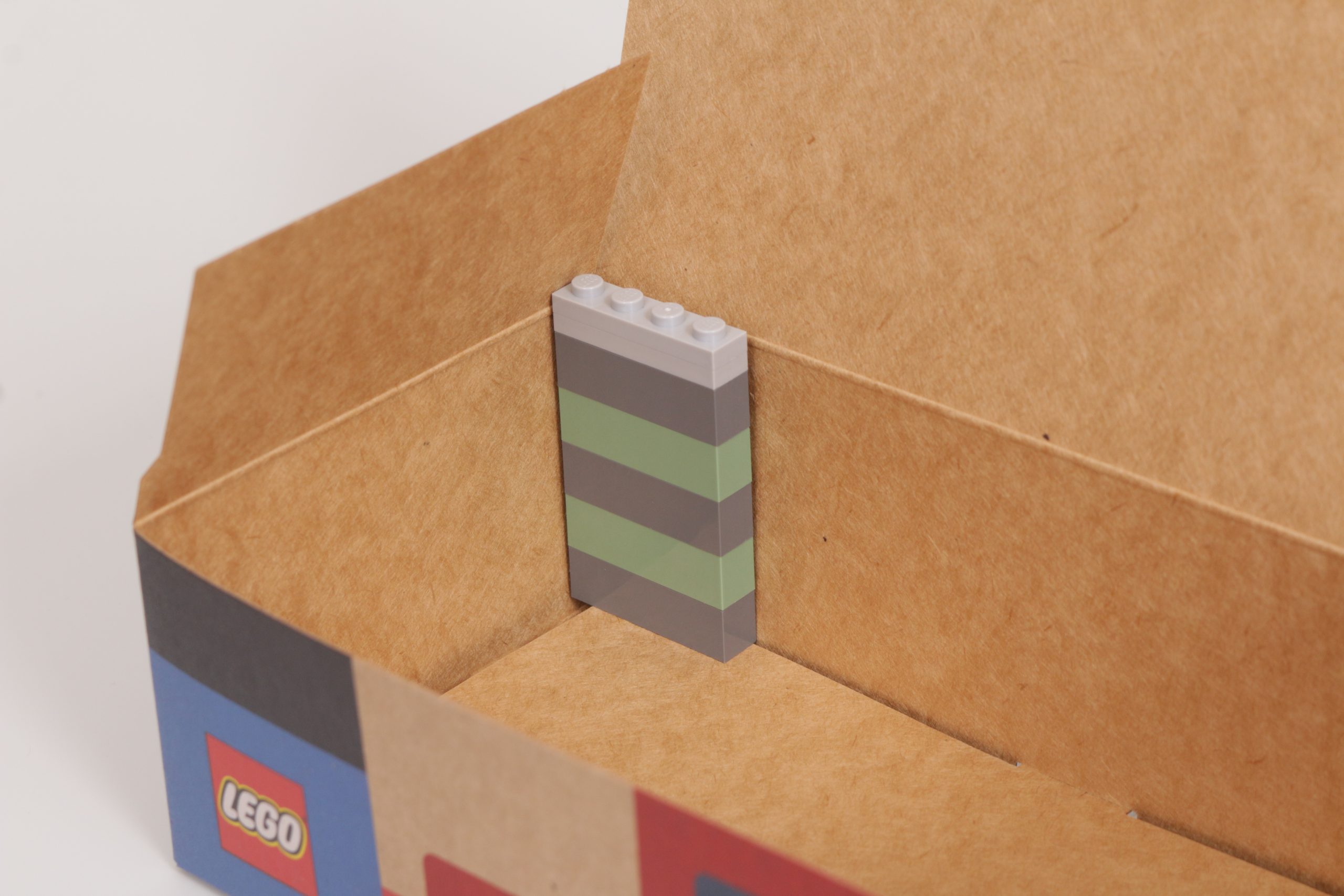 Closer look at LEGO’s new PickaBrick packaging