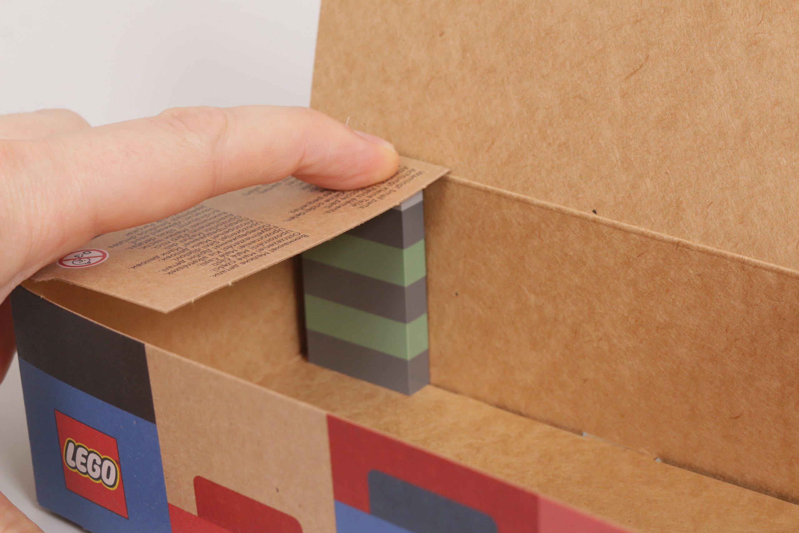 Closer look at LEGO’s new PickaBrick packaging